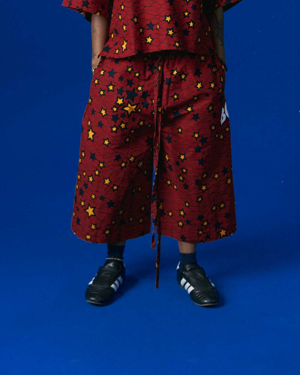 KILIKILI STAR (RED PANTS)