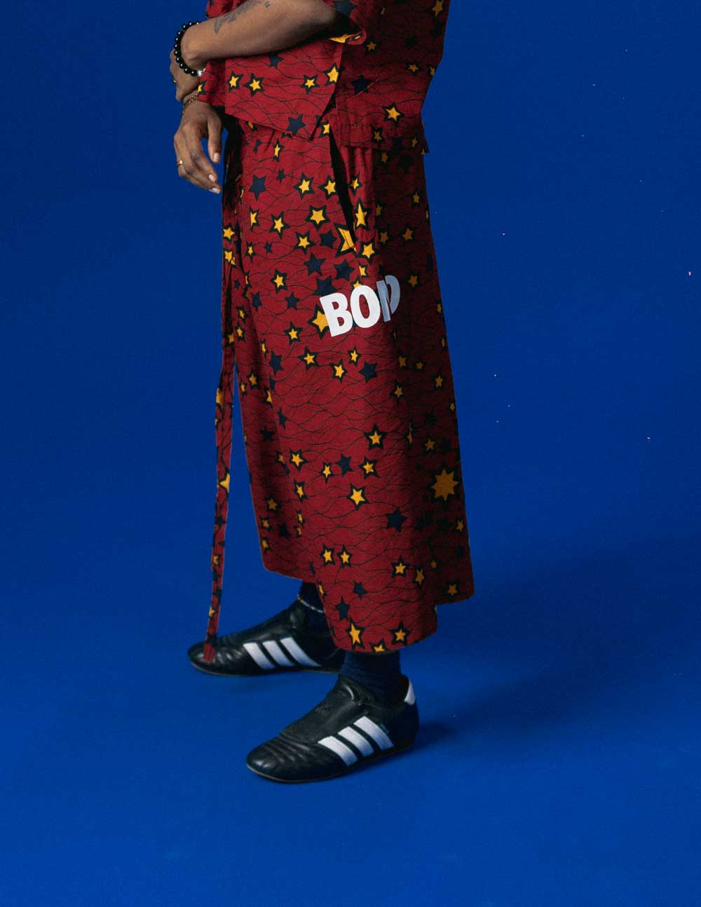 KILIKILI STAR (RED PANTS)