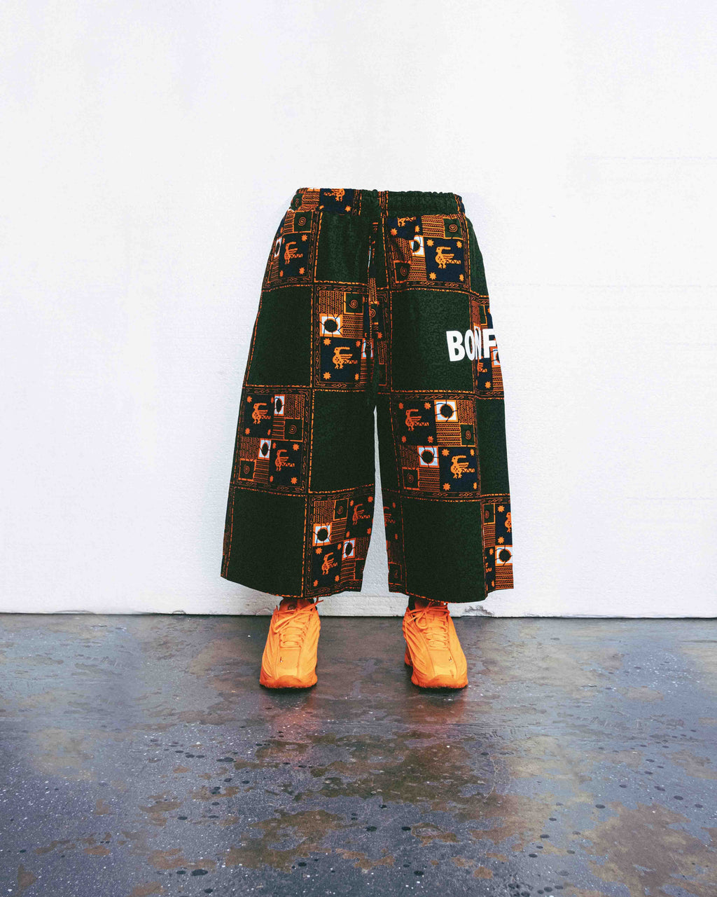 TELEVISION (ONLY PANTS)