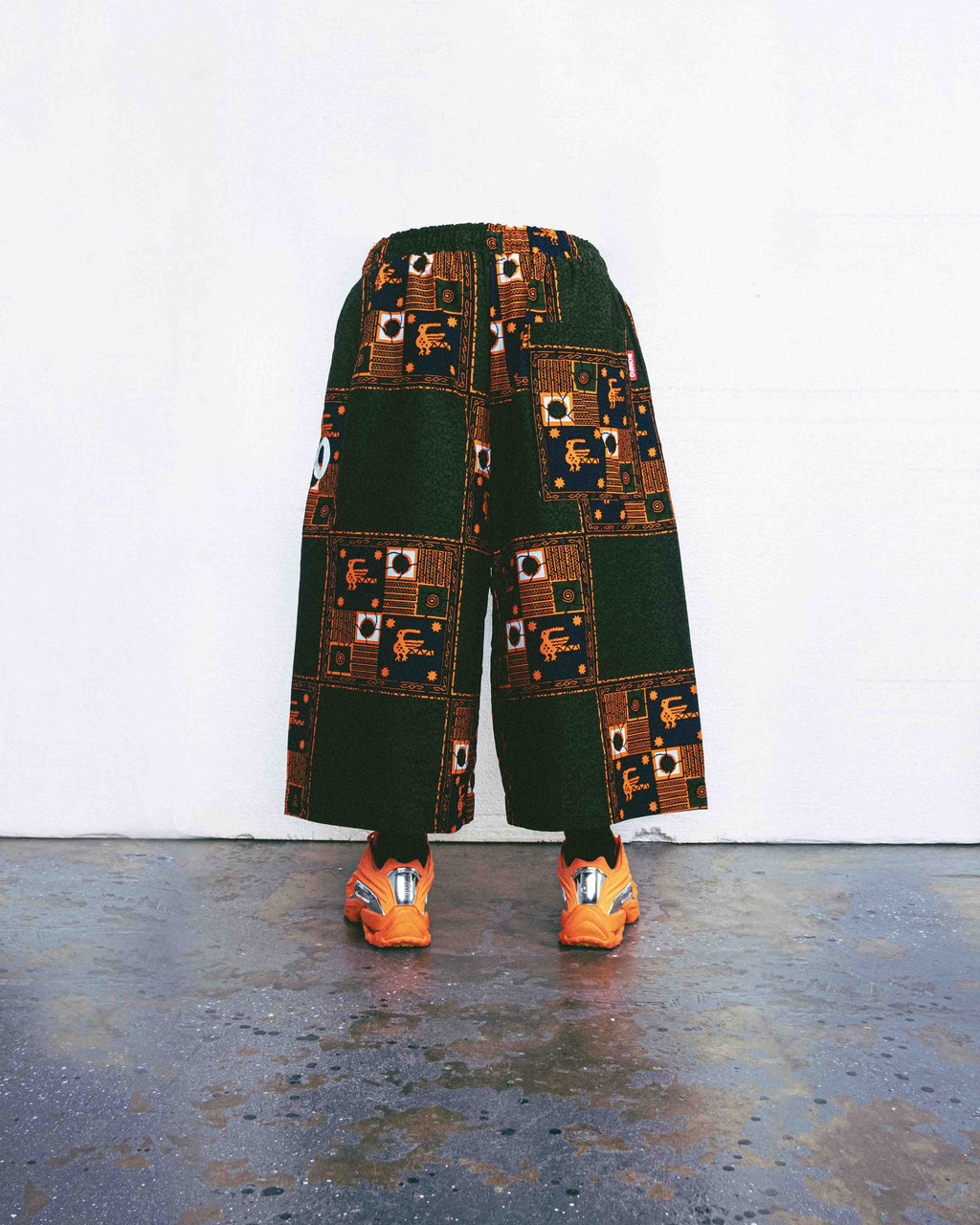 TELEVISION (ONLY PANTS)